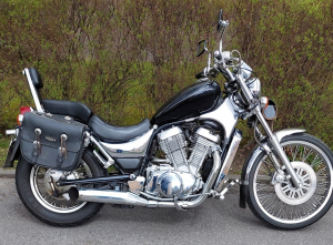 SUZUKI VS 750 INTRUDER -1989