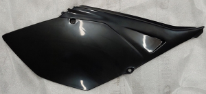 BETA 50 SIVUKATE OIK. MUSTA 2005-2011